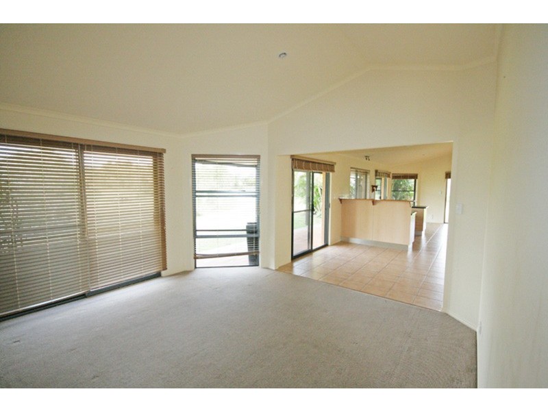 16 Taylor Drive, Pottsville NSW 2489