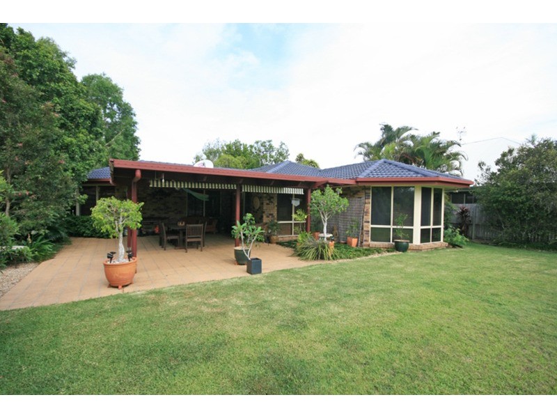 2 Caroline Street, Pottsville NSW 2489