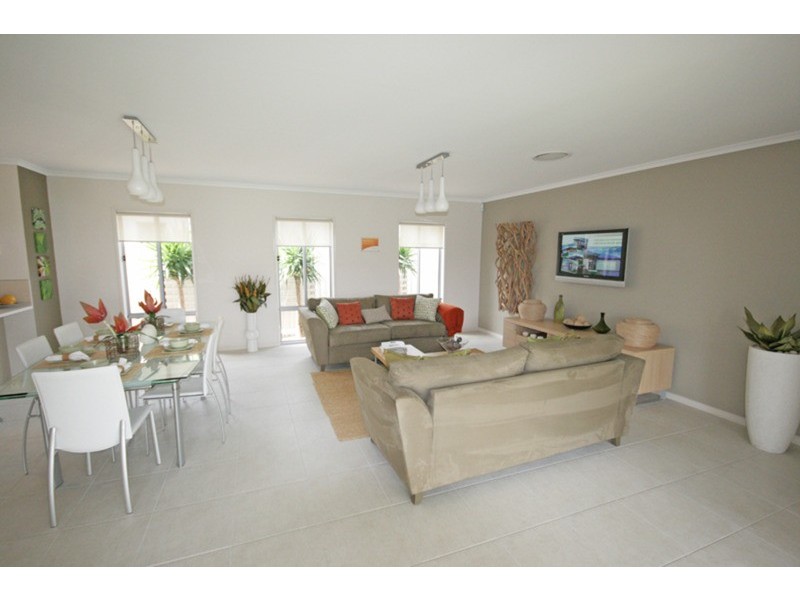 14 Newcastle Drive, Pottsville NSW 2489