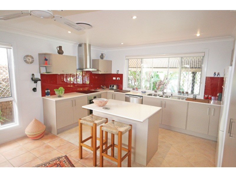 71 Andrew  Avenue, Pottsville NSW 2489