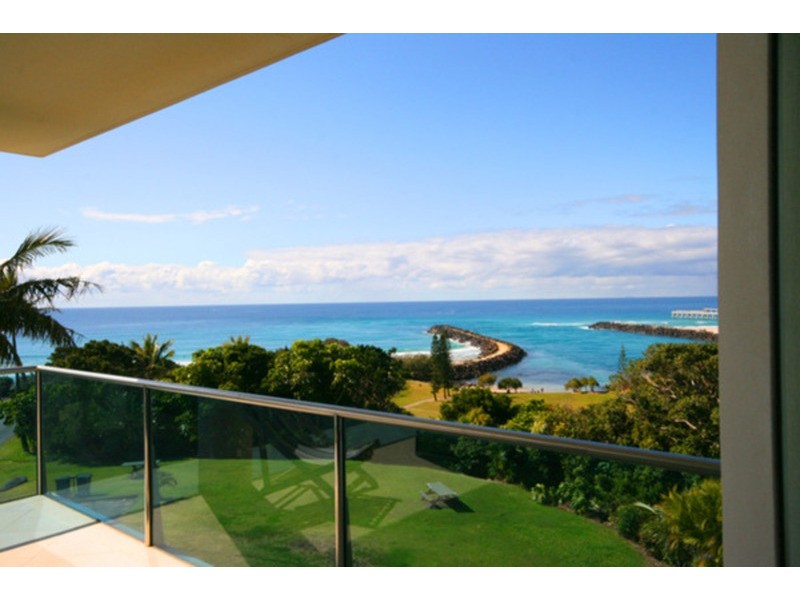 3/13 Eden  Avenue, Coolangatta QLD 4225