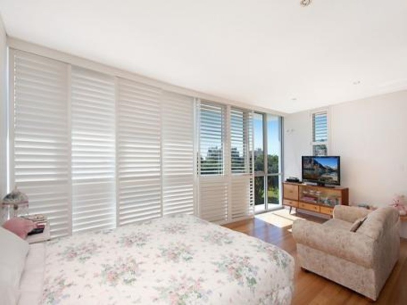 3/13 Eden  Avenue, Coolangatta QLD 4225