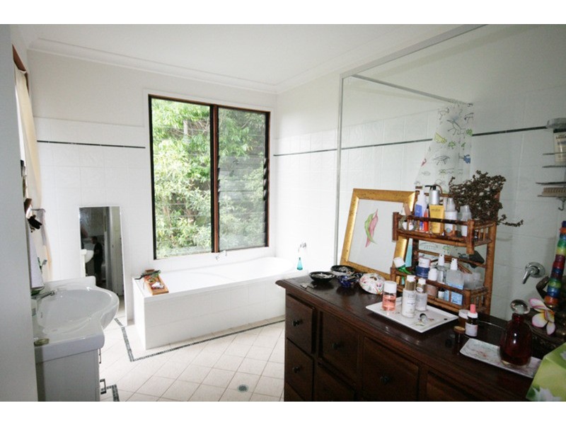 73 Kudgeree Avenue, Pottsville NSW 2489