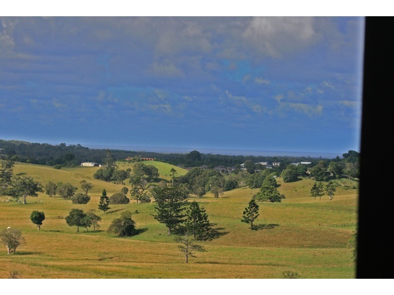 73 Kudgeree Avenue, Pottsville NSW 2489