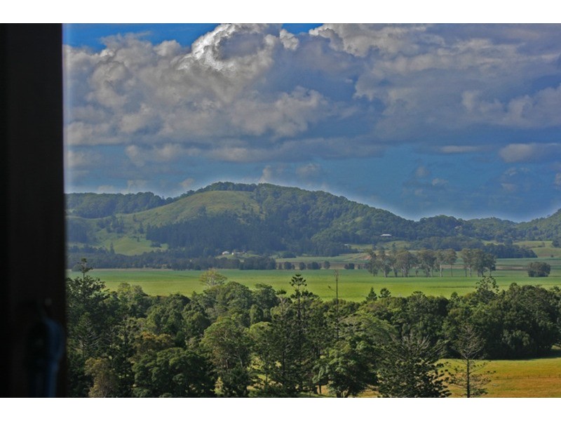 73 Kudgeree Avenue, Pottsville NSW 2489