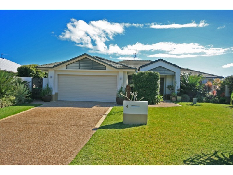 4 Taree Street, Pottsville NSW 2489