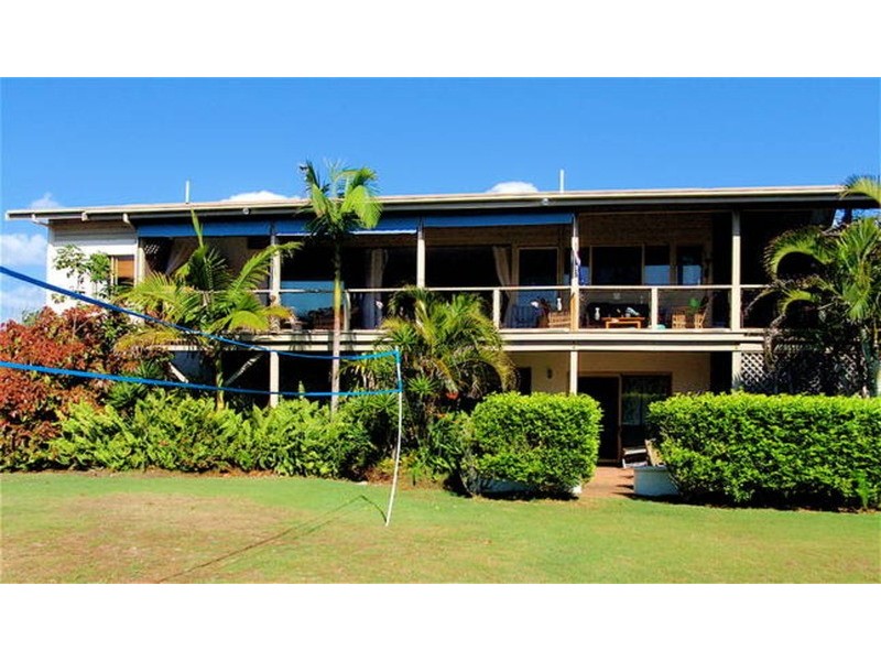 9 Surfside  Crescent, Pottsville NSW 2489