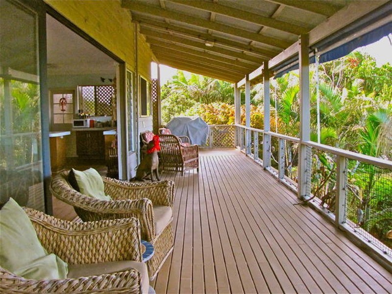 9 Surfside  Crescent, Pottsville NSW 2489