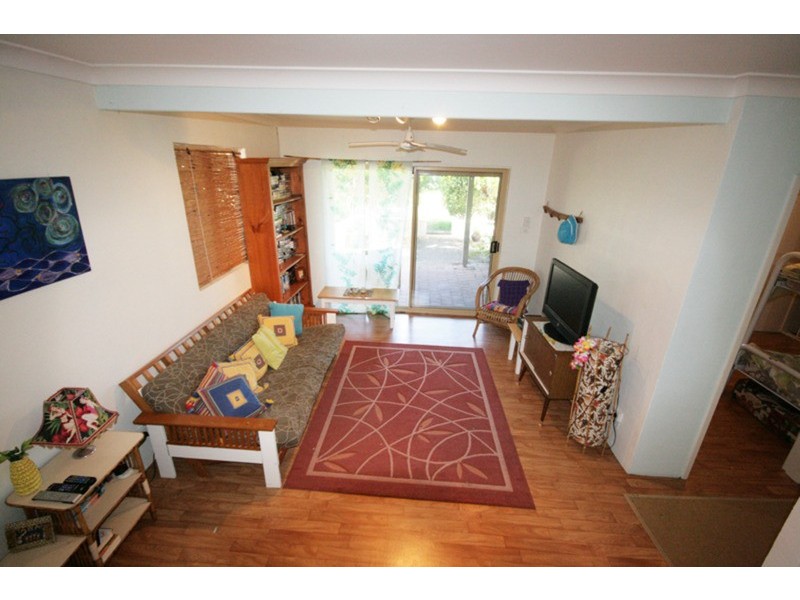 9 Surfside  Crescent, Pottsville NSW 2489