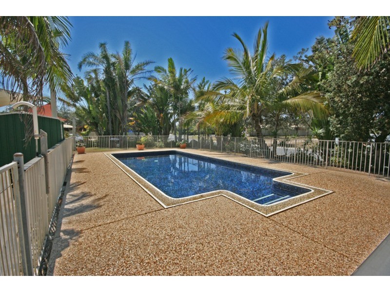 Unit 5  ‘Karingal Lodge’ Boronia Avenue, Pottsville NSW 2489