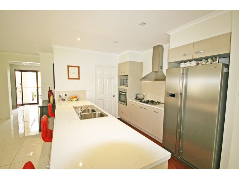 16 Woodfull Crescent, Pottsville NSW 2489