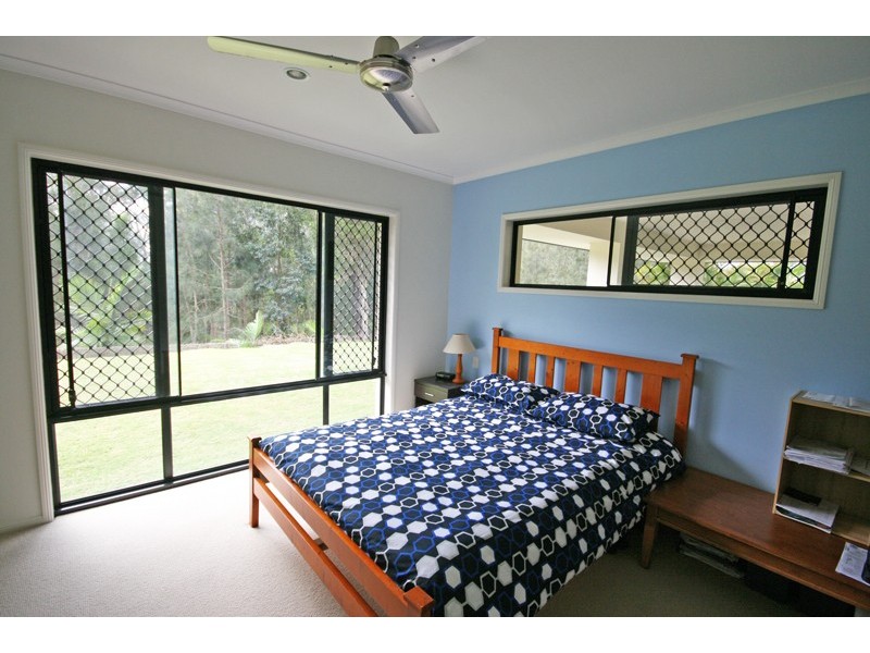 16 Woodfull Crescent, Pottsville NSW 2489