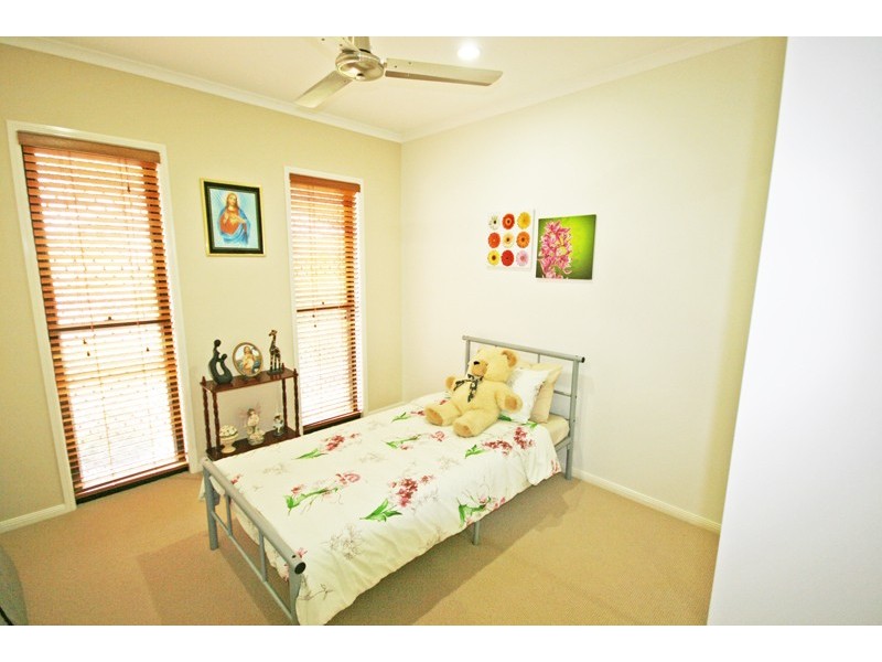 16 Woodfull Crescent, Pottsville NSW 2489