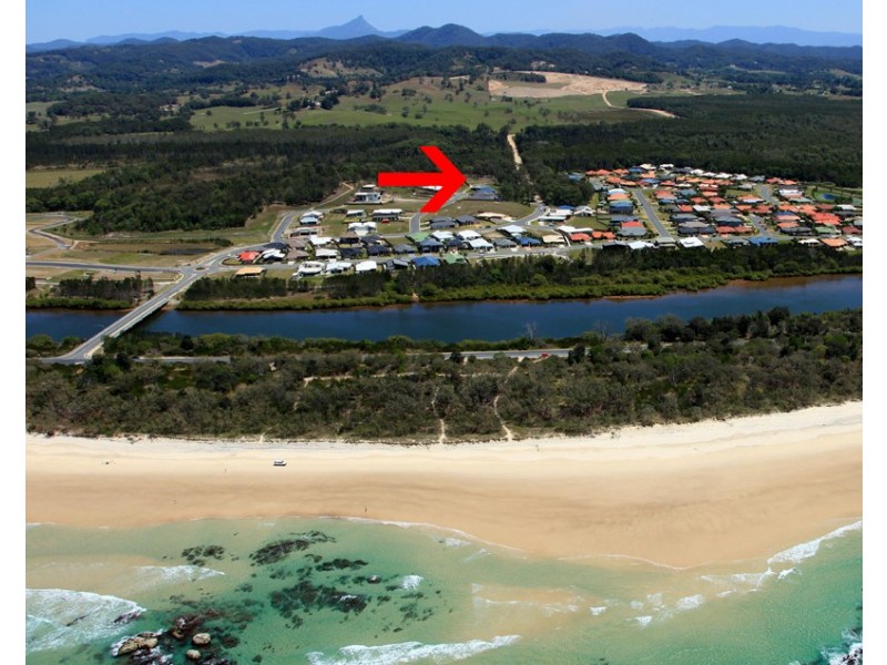 16 Woodfull Crescent, Pottsville NSW 2489