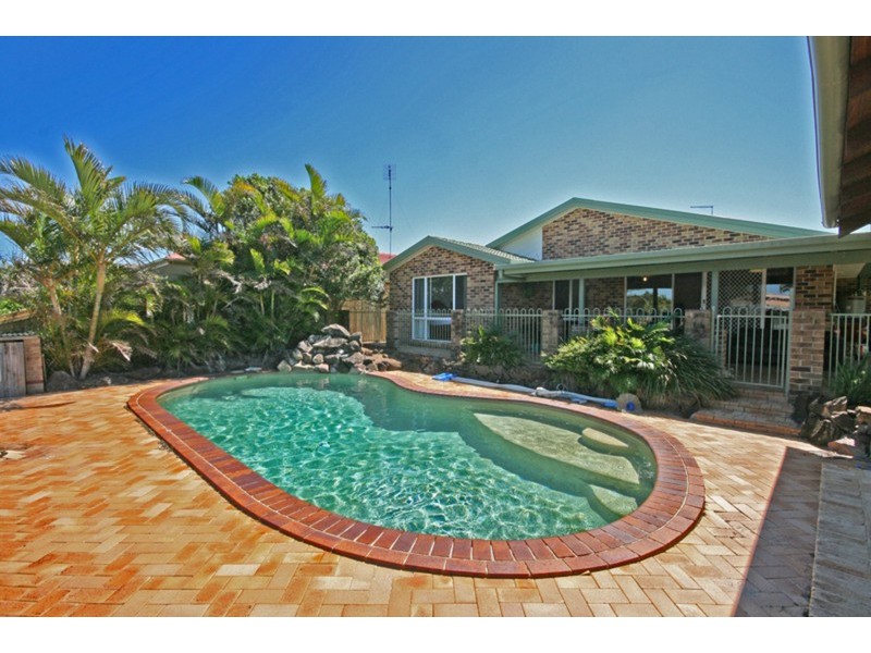 77 Andrew Avenue, Pottsville NSW 2489