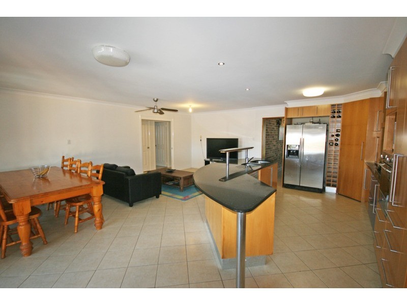 77 Andrew Avenue, Pottsville NSW 2489