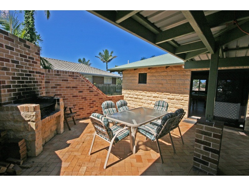 77 Andrew Avenue, Pottsville NSW 2489