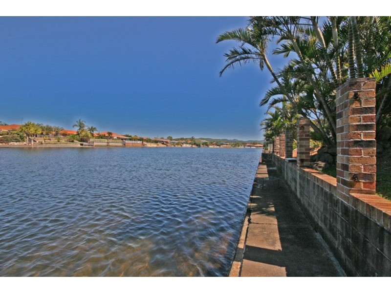 77 Andrew Avenue, Pottsville NSW 2489