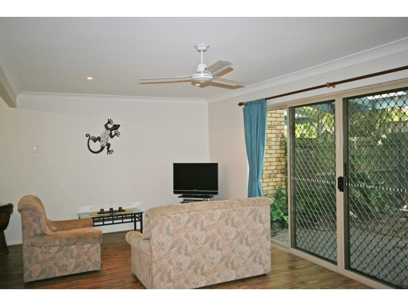 4/10 Hampton  Court, Pottsville NSW 2489