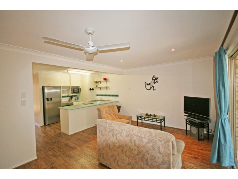 4/10 Hampton  Court, Pottsville NSW 2489