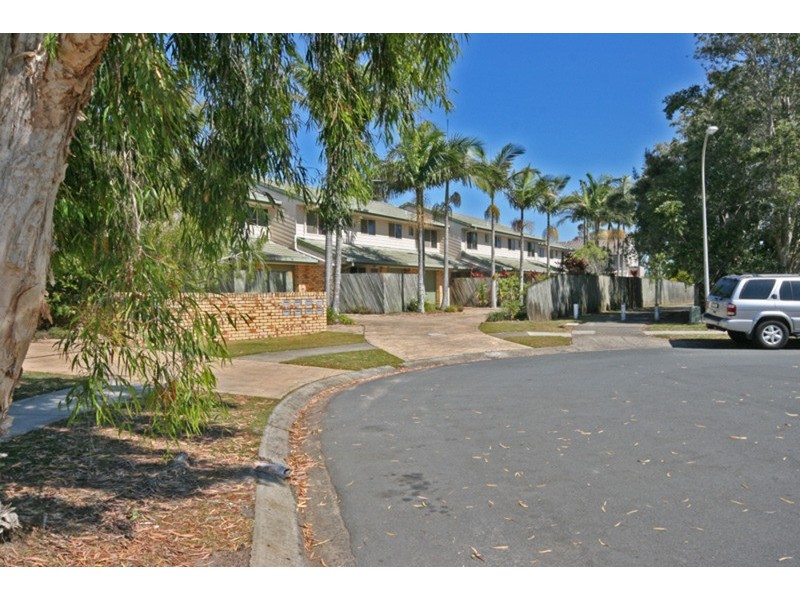 4/10 Hampton  Court, Pottsville NSW 2489