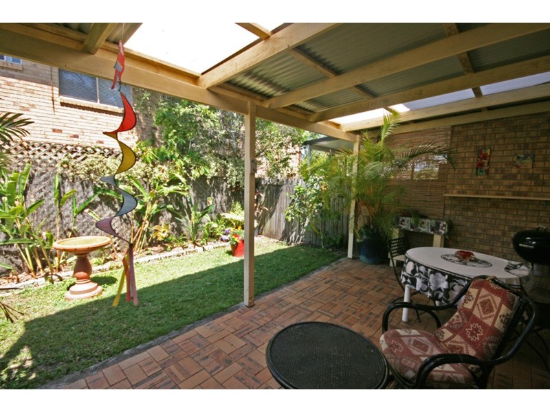 2/32 Royal  Drive, Pottsville NSW 2489