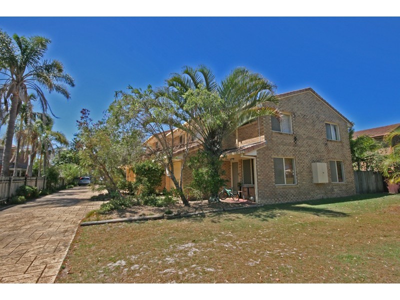 2/32 Royal  Drive, Pottsville NSW 2489