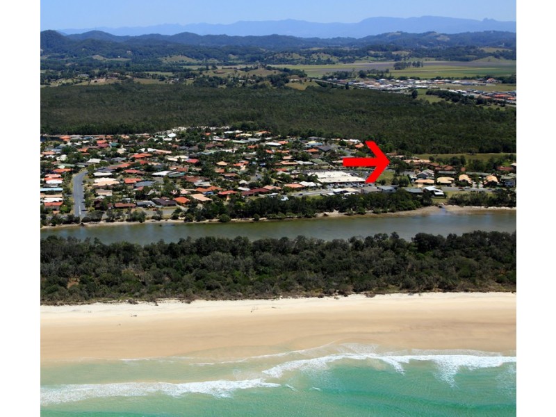 2/32 Royal  Drive, Pottsville NSW 2489