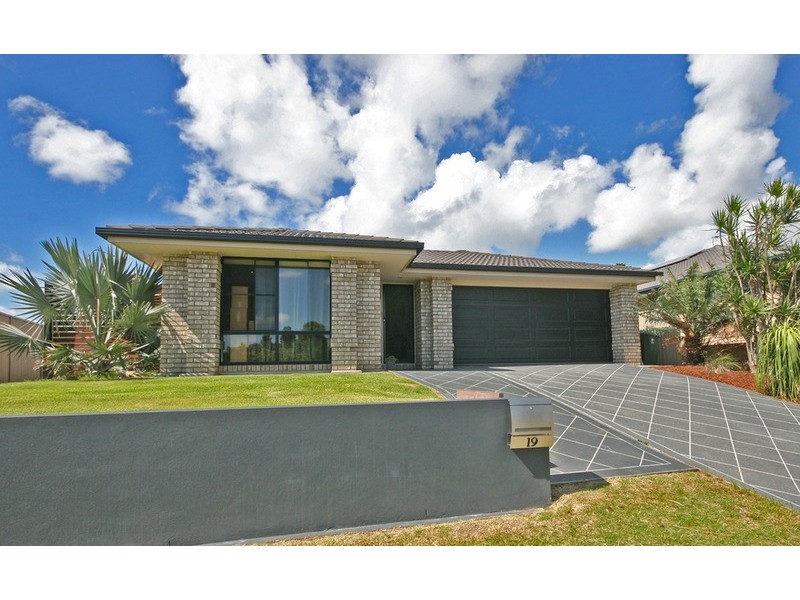 19 Newcastle Drive, Pottsville NSW 2489