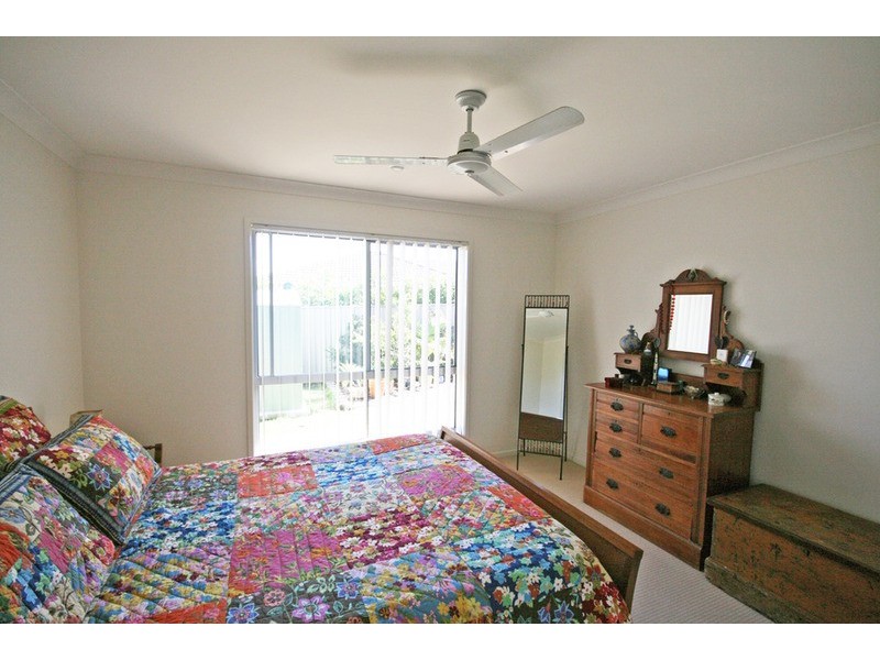 2/60 Newcastle Drive, Pottsville NSW 2489