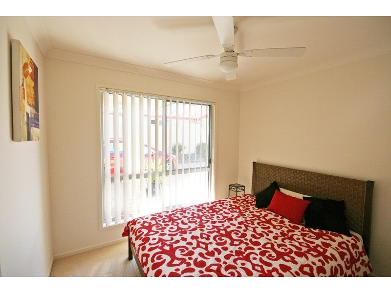 2/60 Newcastle Drive, Pottsville NSW 2489