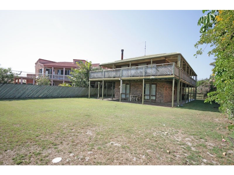 5 Surfside Crescent, Pottsville NSW 2489