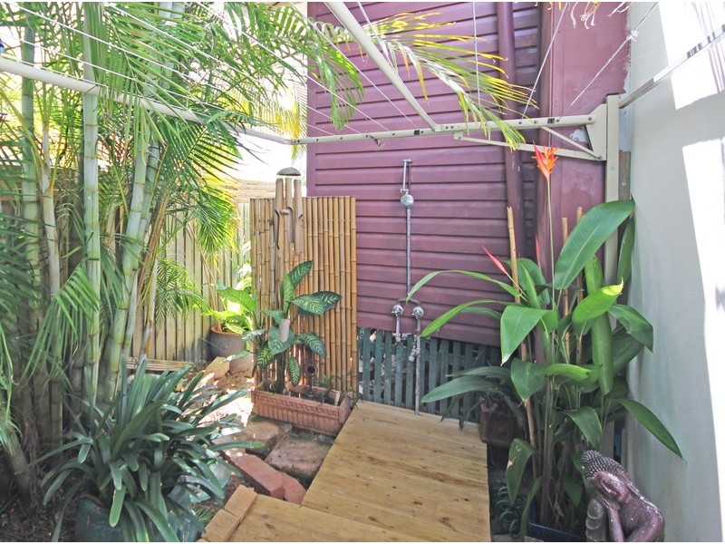 20 Twentyeighth Avenue, Palm Beach QLD 4221