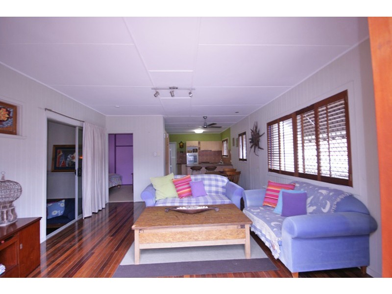 20 Twentyeighth Avenue, Palm Beach QLD 4221