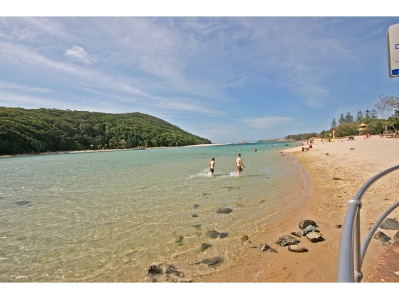 20 Twentyeighth Avenue, Palm Beach QLD 4221