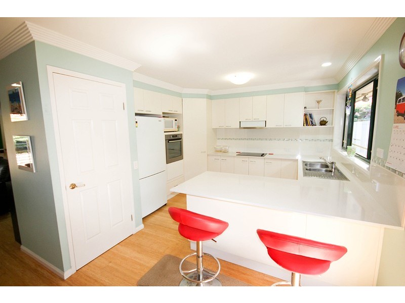 2/6 Edward Avenue, Pottsville NSW 2489