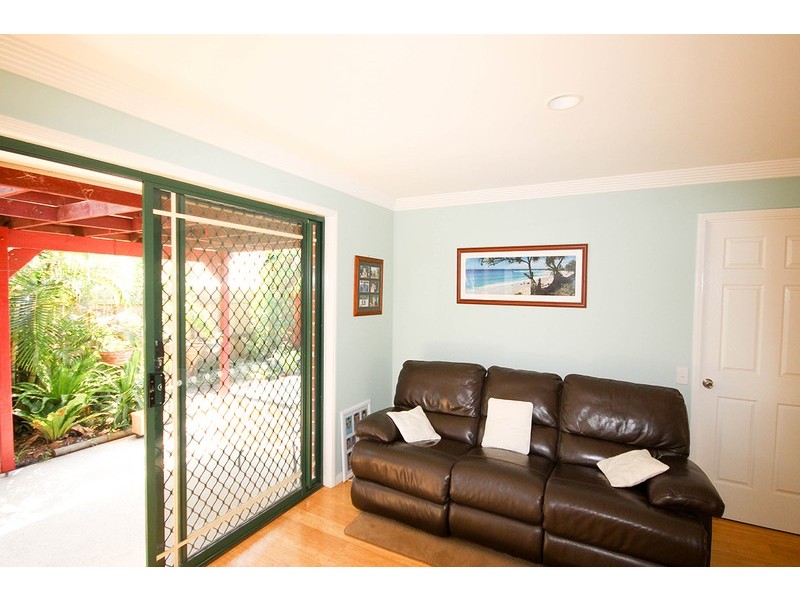 2/6 Edward Avenue, Pottsville NSW 2489