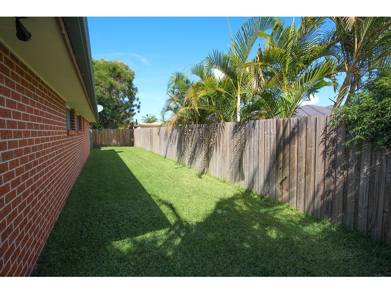 2/6 Edward Avenue, Pottsville NSW 2489