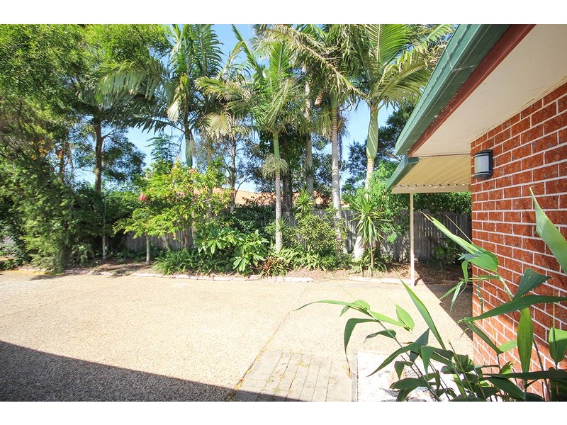 2/6 Edward Avenue, Pottsville NSW 2489