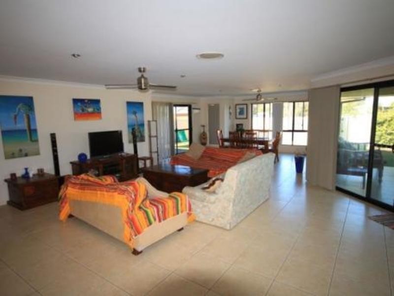 1/49 Border Crescent, Pottsville NSW 2489