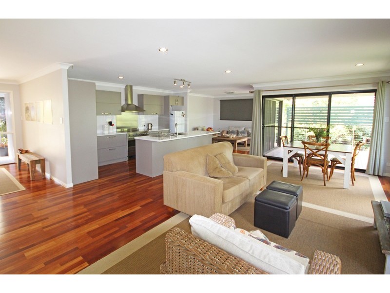 11 Hovea Drive, Pottsville NSW 2489