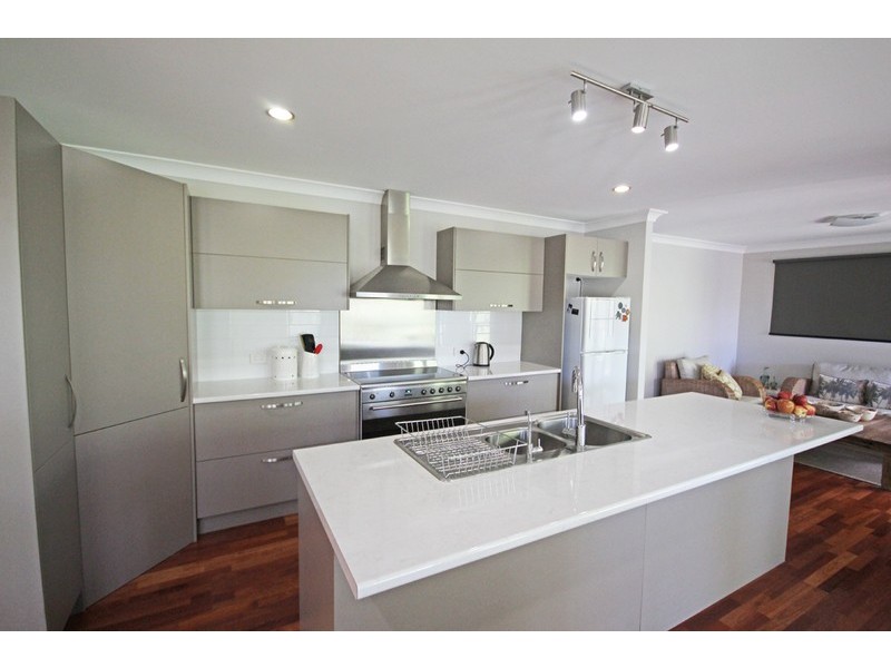 11 Hovea Drive, Pottsville NSW 2489