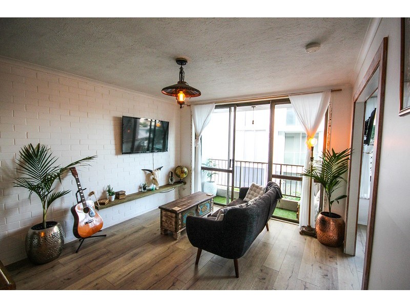 11/22 Musgrave Street, Coolangatta QLD 4225