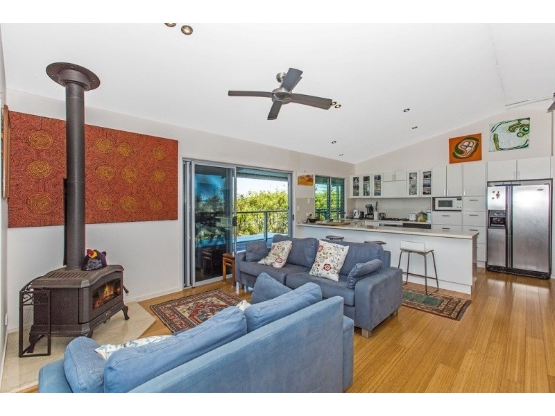 2 Melia Close, Pottsville NSW 2489