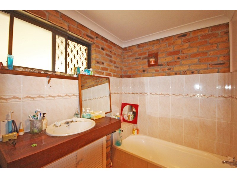 4 Tudor Court, Pottsville NSW 2489