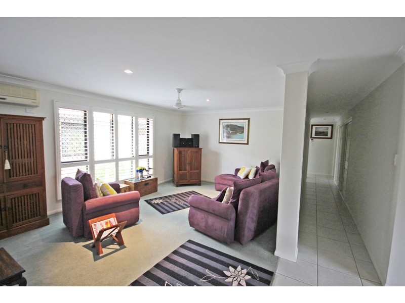 2/12 Suffolk Parade, Pottsville NSW 2489