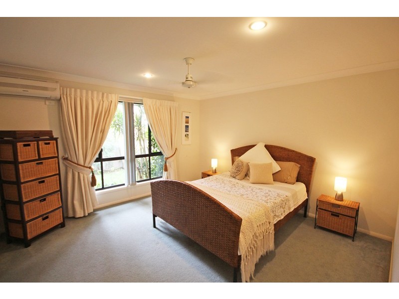 2/12 Suffolk Parade, Pottsville NSW 2489