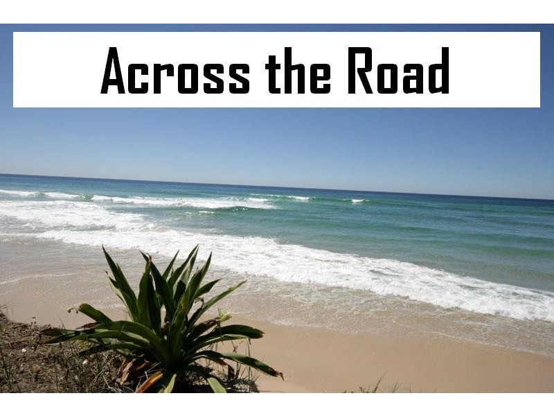 10 Surfside Crescent, Pottsville NSW 2489