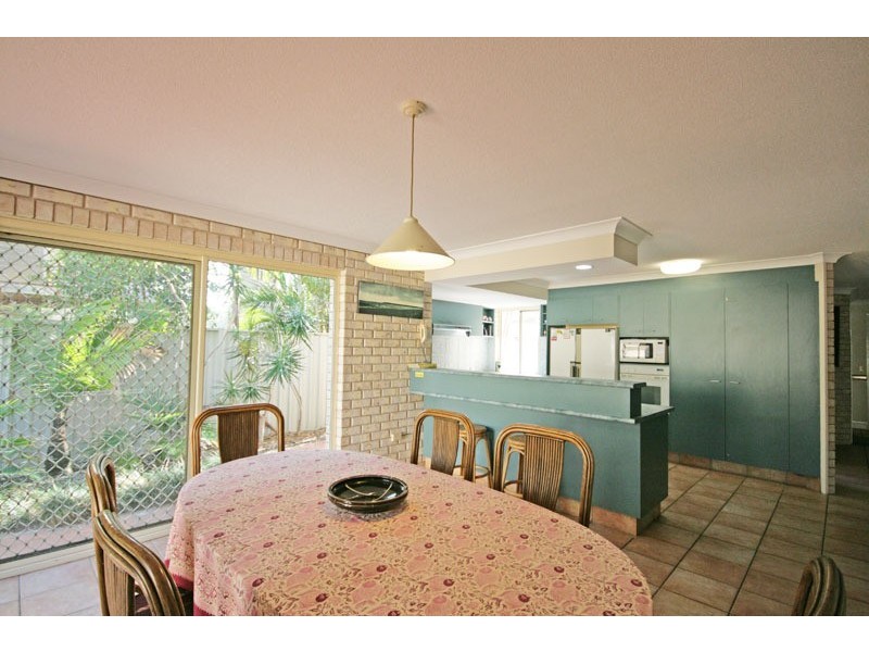 10 Surfside Crescent, Pottsville NSW 2489