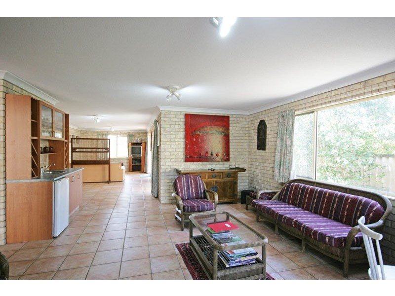 10 Surfside Crescent, Pottsville NSW 2489